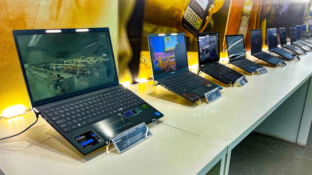 Imagem da fábrica da Positivo