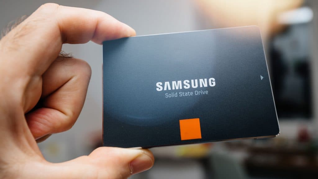 Uma unidade de um SSD Samsung