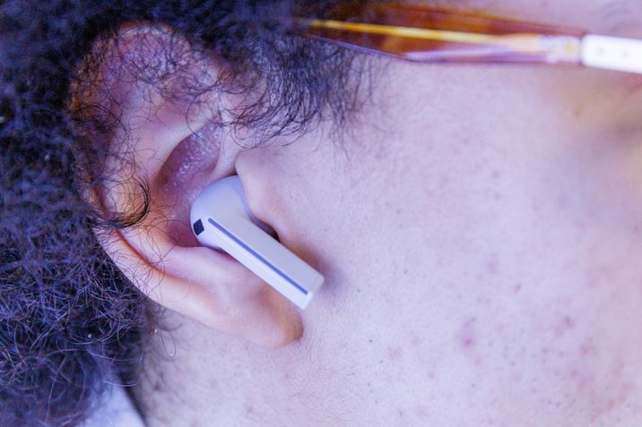 COMP - Galaxy Buds 3 FE x Buds Core: qual fone sem fio da Samsung você deve comprar?