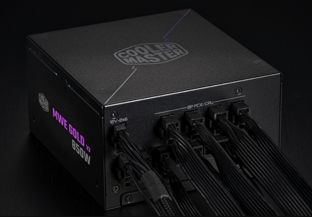 A fonte Cooler Master MWE Gold 850 V3 está saindo no precinho nessa Black Friday (Imagem: Cooler Master)