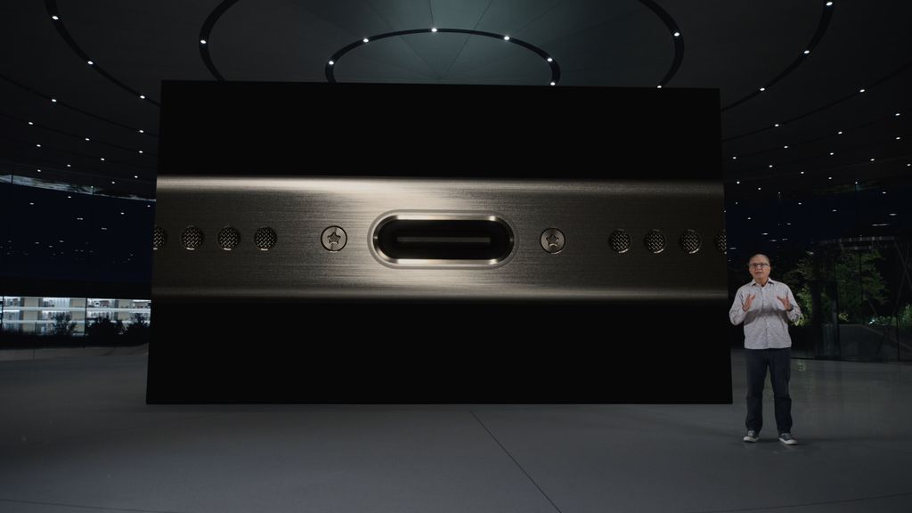 iPhone 15 Pro Max USB-C