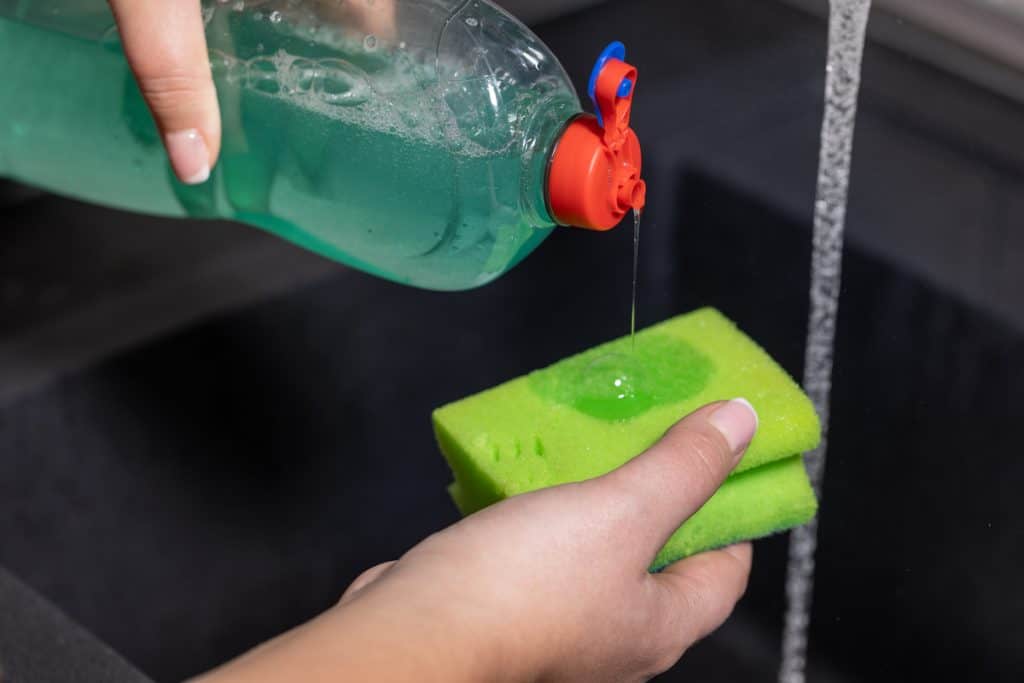 detergentes possuem ácido sulfônico