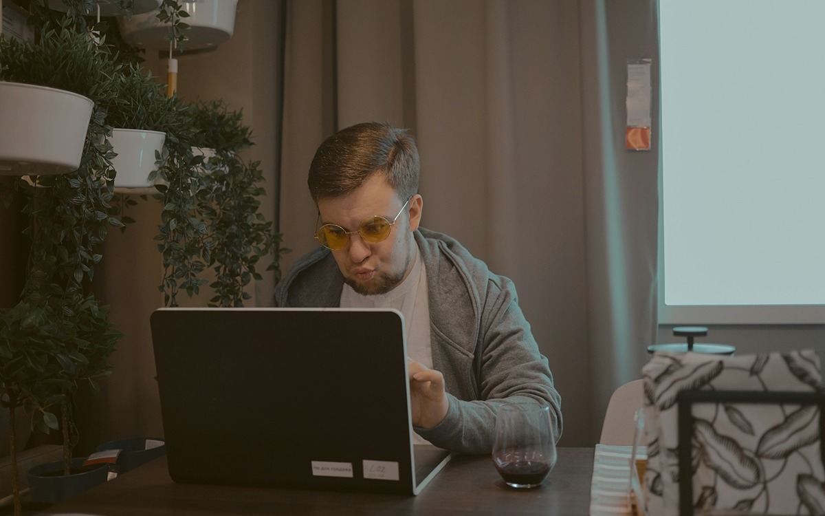 Reboot and select proper boot device: como resolver esse problema?